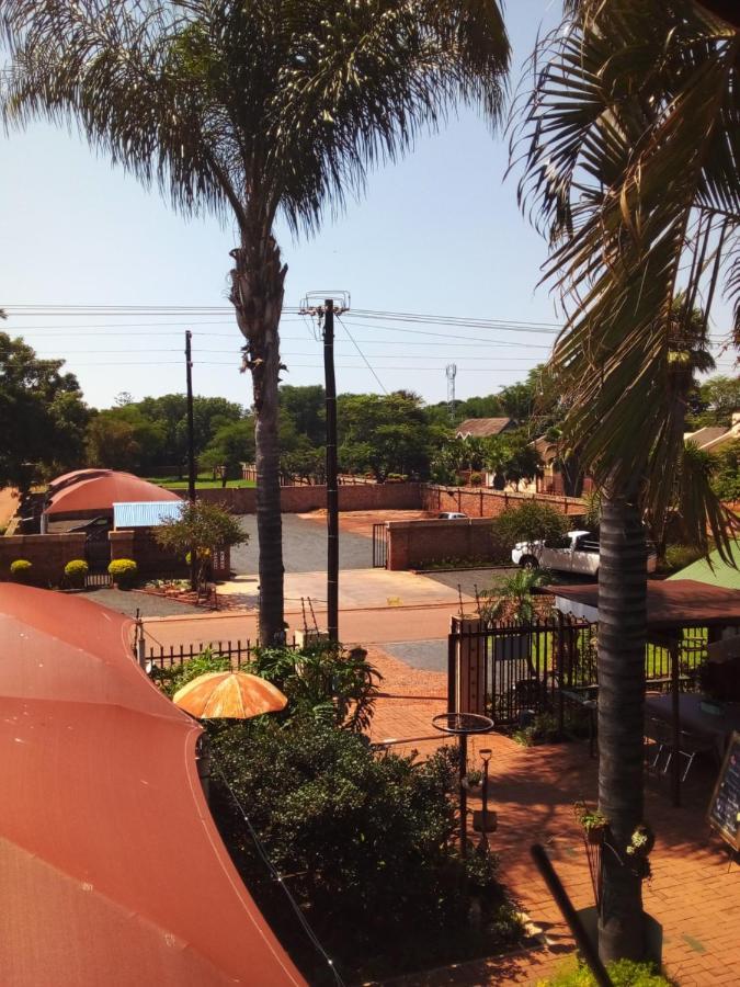Africas Eden Guesthouse Mookgophong Ngoại thất bức ảnh