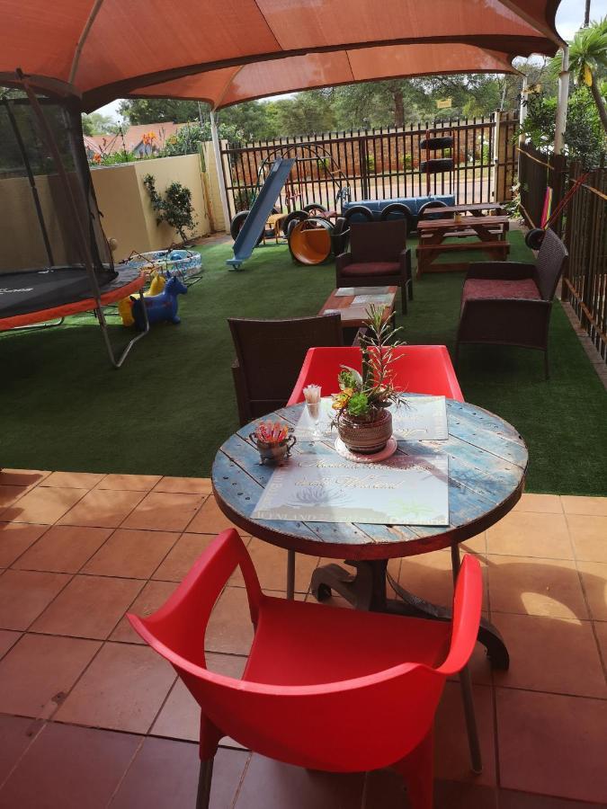 Africas Eden Guesthouse Mookgophong Ngoại thất bức ảnh