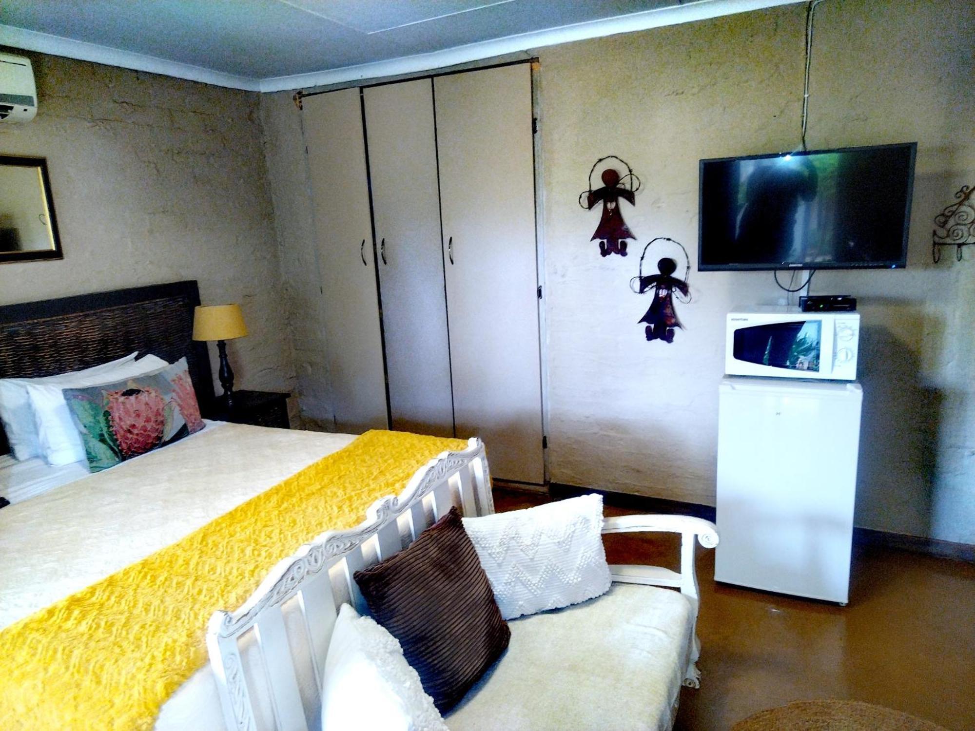 Africas Eden Guesthouse Mookgophong Ngoại thất bức ảnh