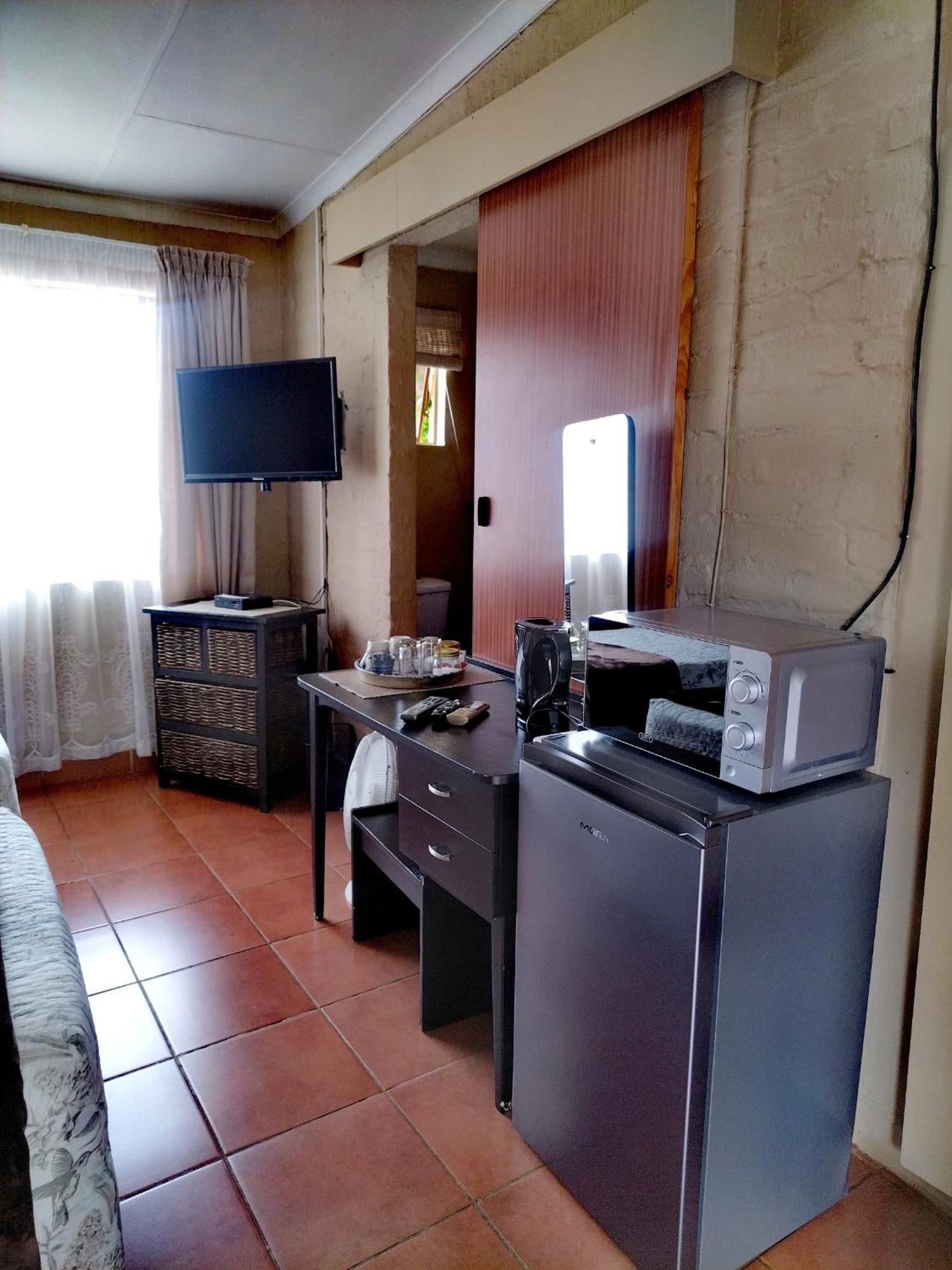Africas Eden Guesthouse Mookgophong Ngoại thất bức ảnh