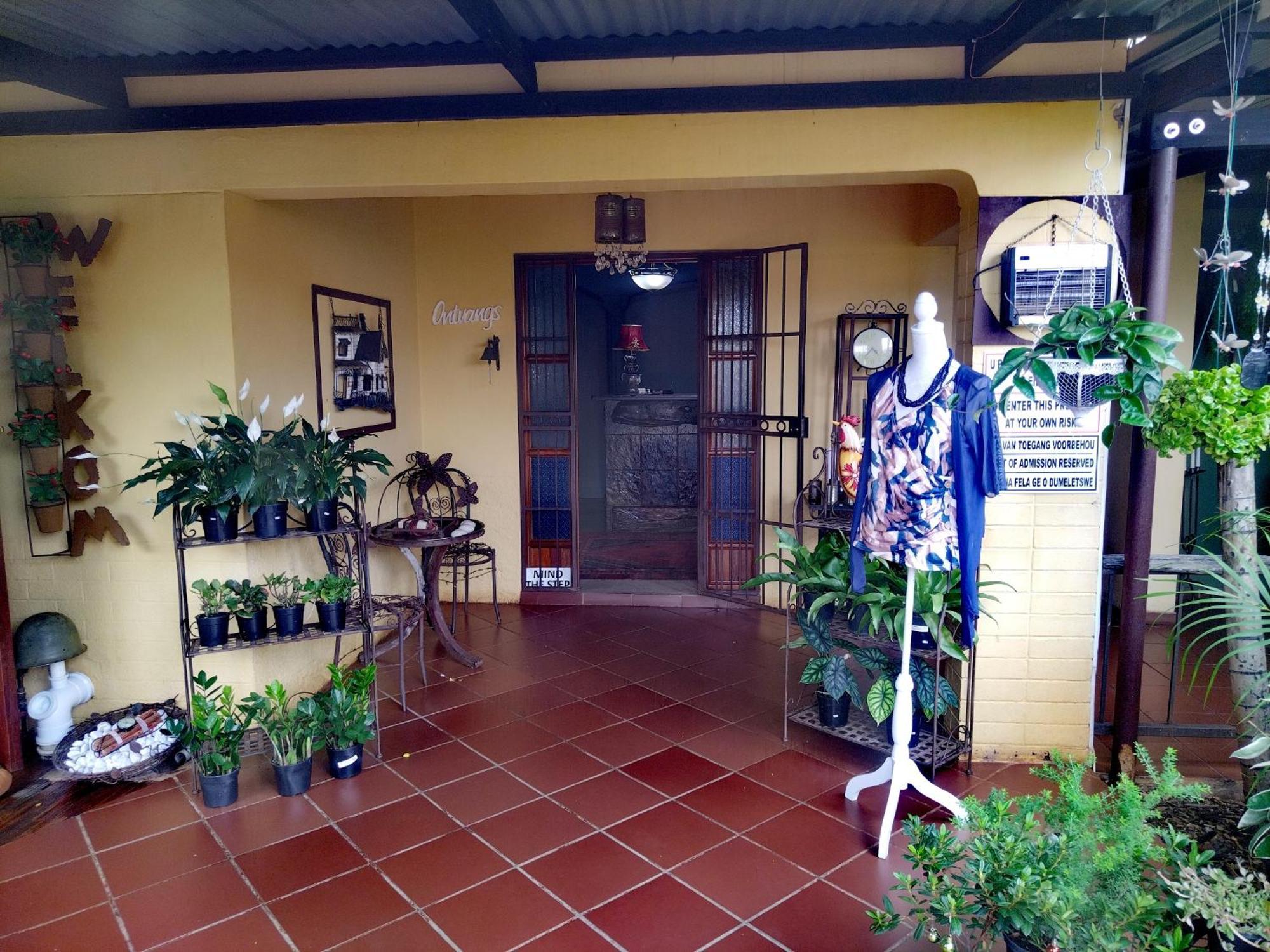 Africas Eden Guesthouse Mookgophong Ngoại thất bức ảnh