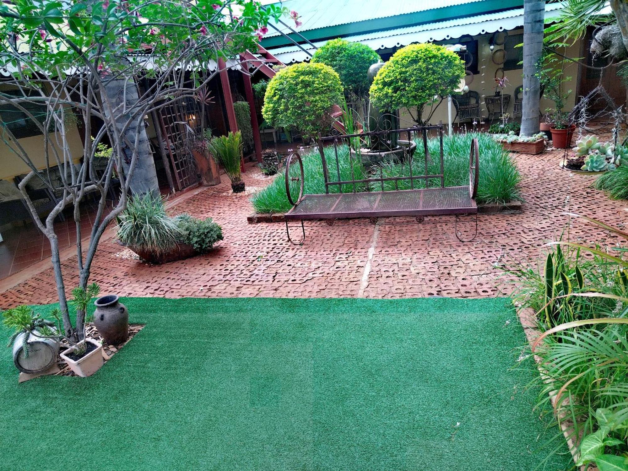 Africas Eden Guesthouse Mookgophong Ngoại thất bức ảnh